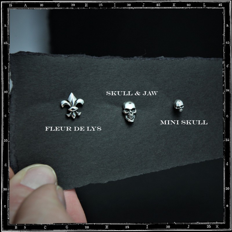 FLEUR DE LYS STUD EARRING