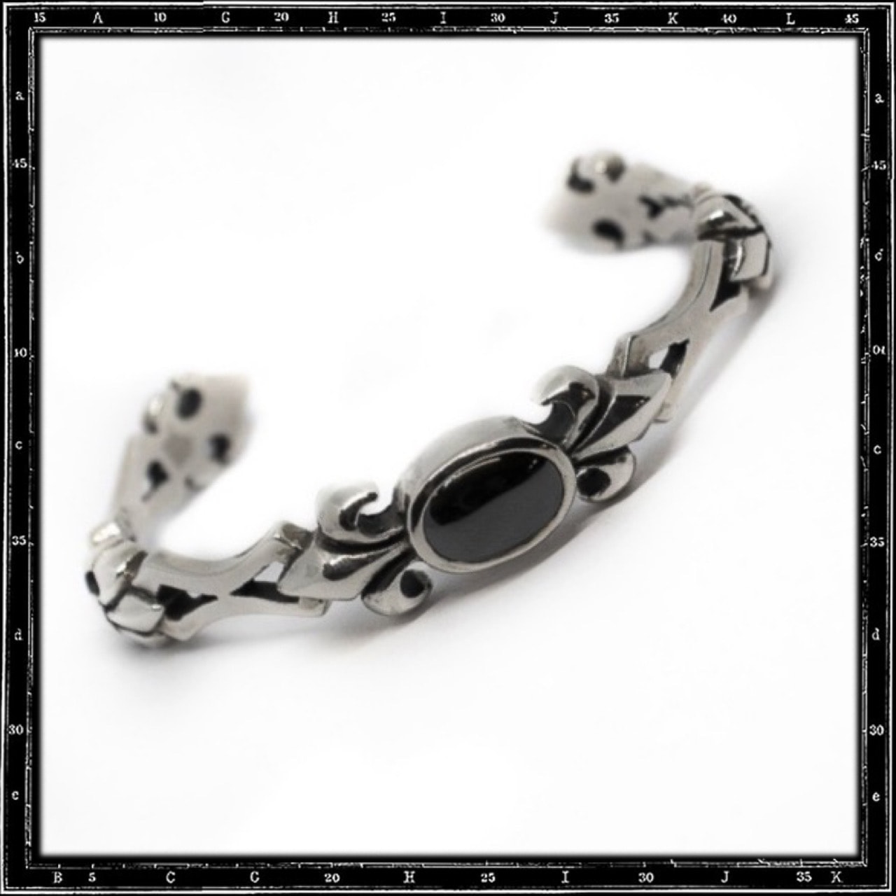 TUDOR CUTAWAY STONE BRACELET