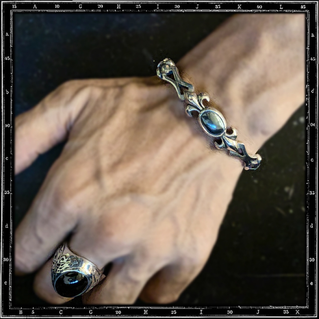 TUDOR CUTAWAY STONE BRACELET