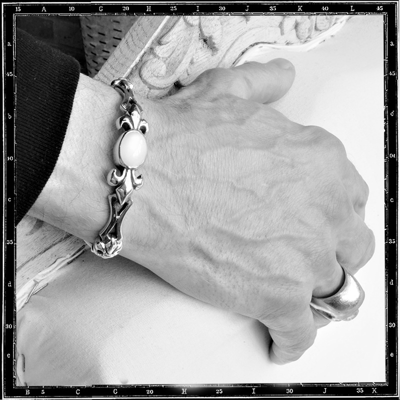 TUDOR CUTAWAY STONE BRACELET