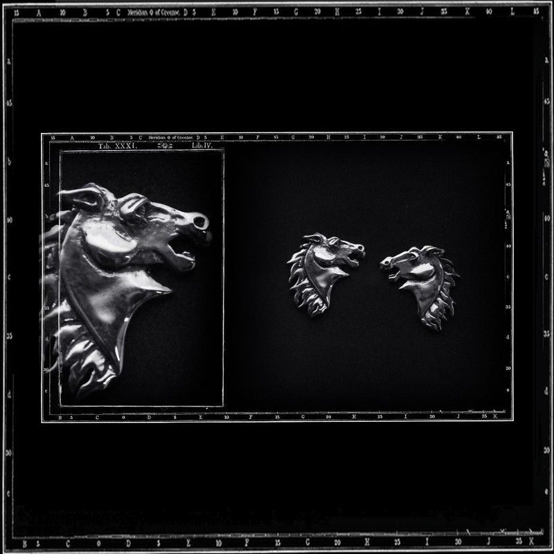 HORSE HEAD STUD EARRING