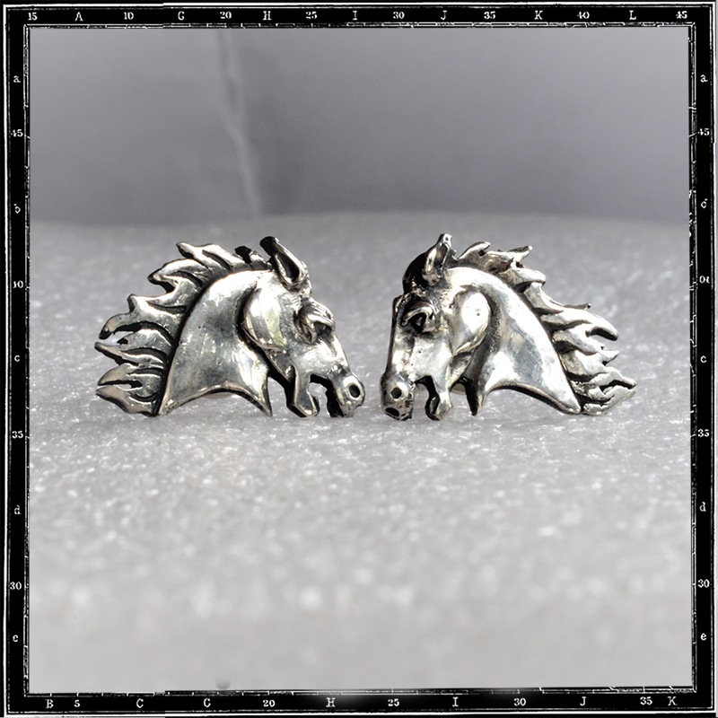 HORSE HEAD STUD EARRING