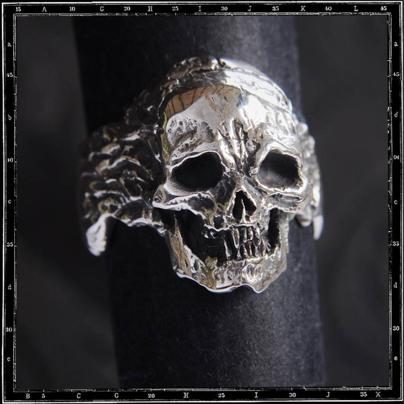 BANSHEE SKULL RING