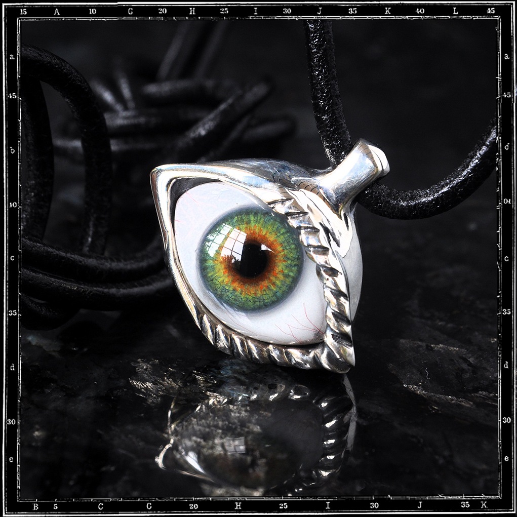 LASH EYE PENDANT - SMALL