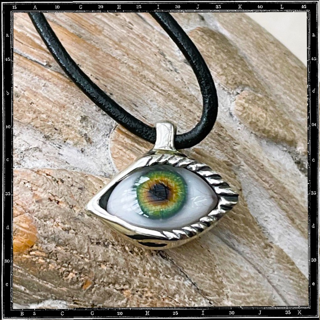 LASH EYE PENDANT - SMALL