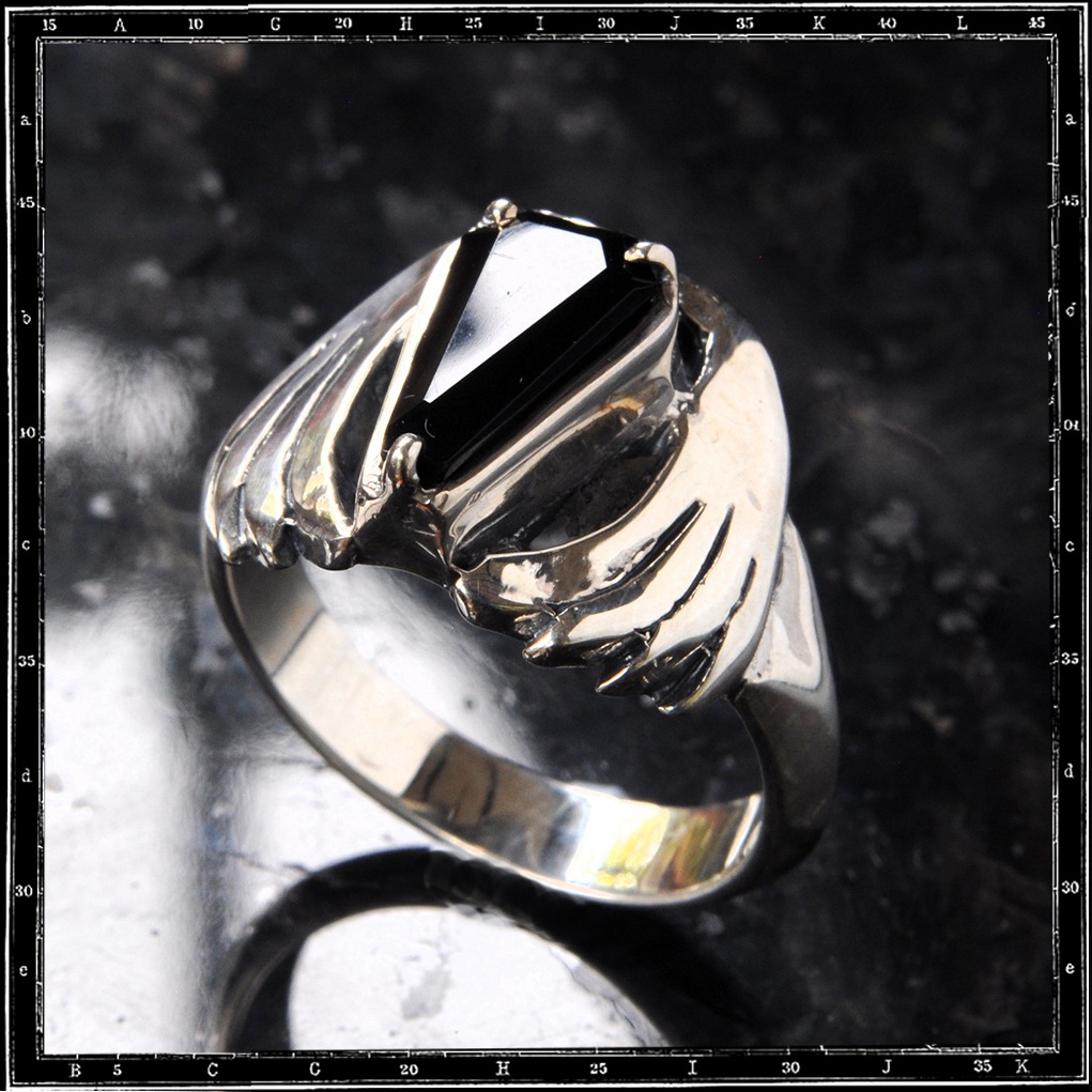 COFFIN STONE RING