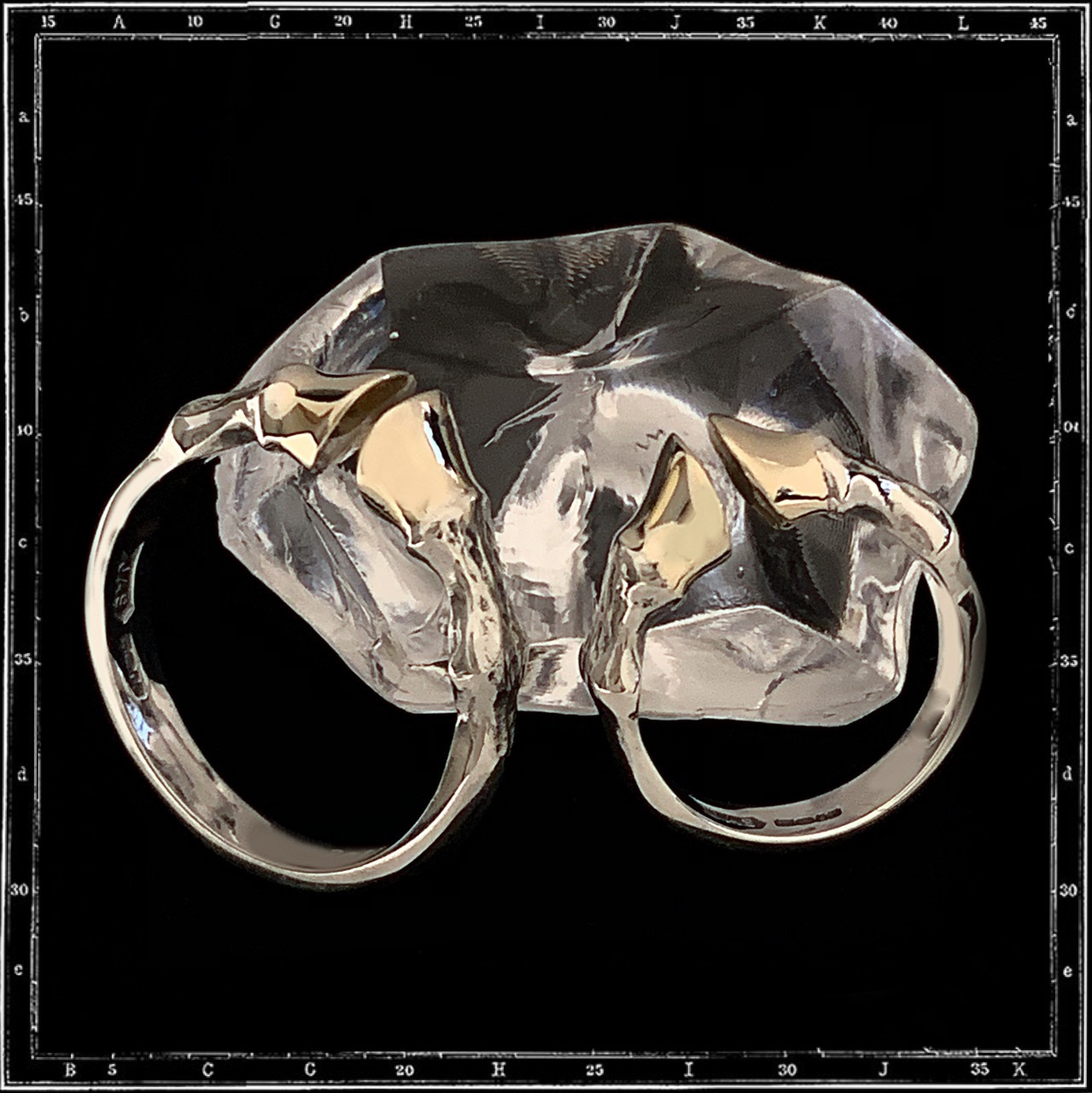 ELEGANT HOOVES RING