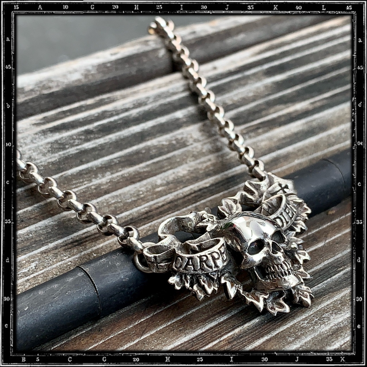 CARPE DIEM SKULL NECKLACE