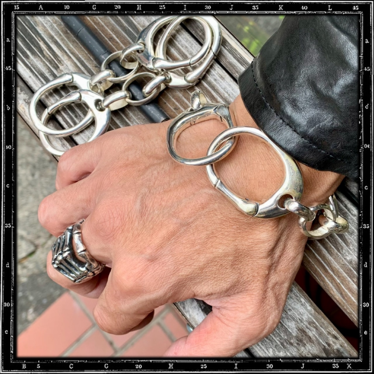 HANDCUFF BRACELET - LARGE