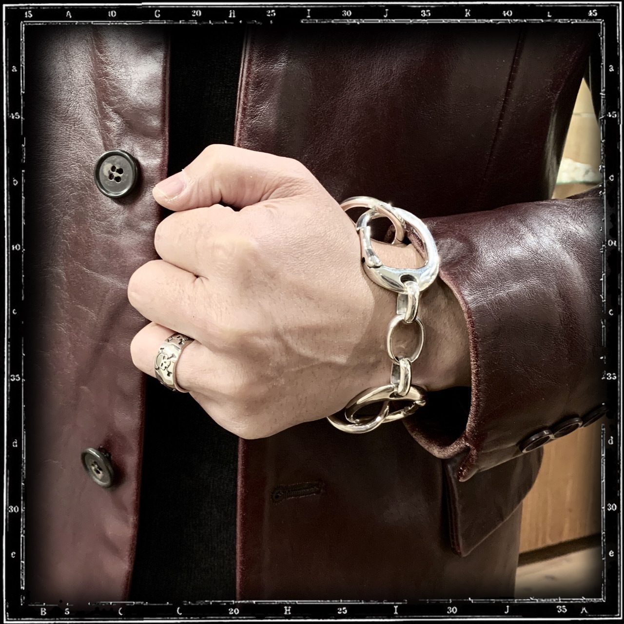 HANDCUFF BRACELET - LARGE