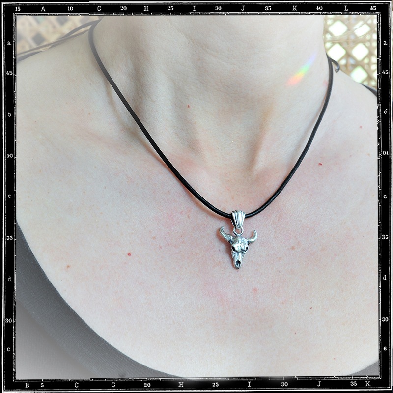 COW SKULL PENDANT - SMALL