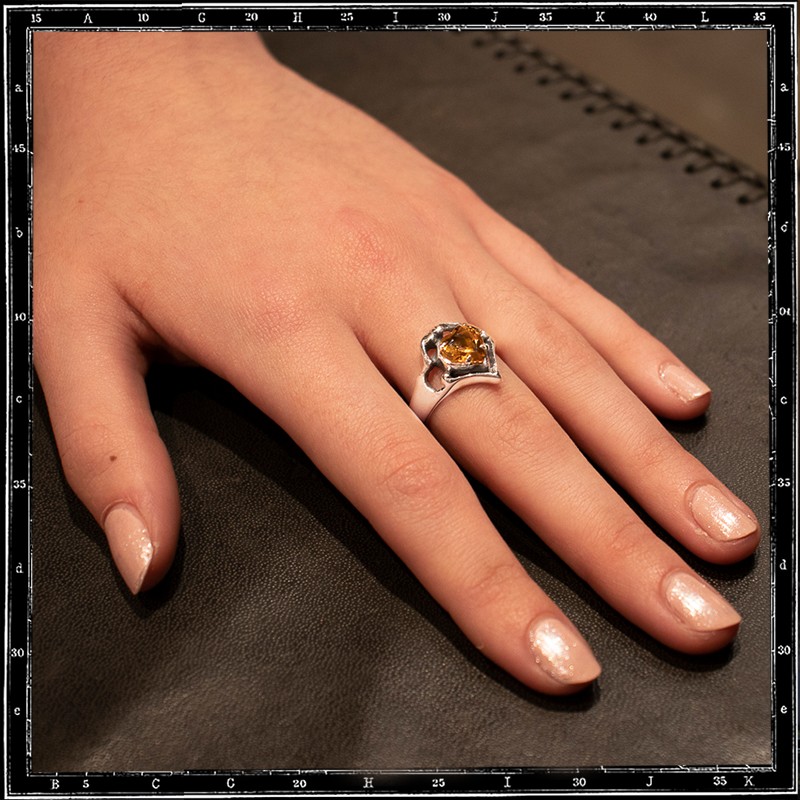 CORAZON HEART STONE RING