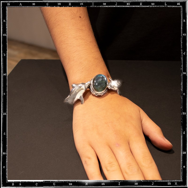 DOLPHIN STONE BRACELET