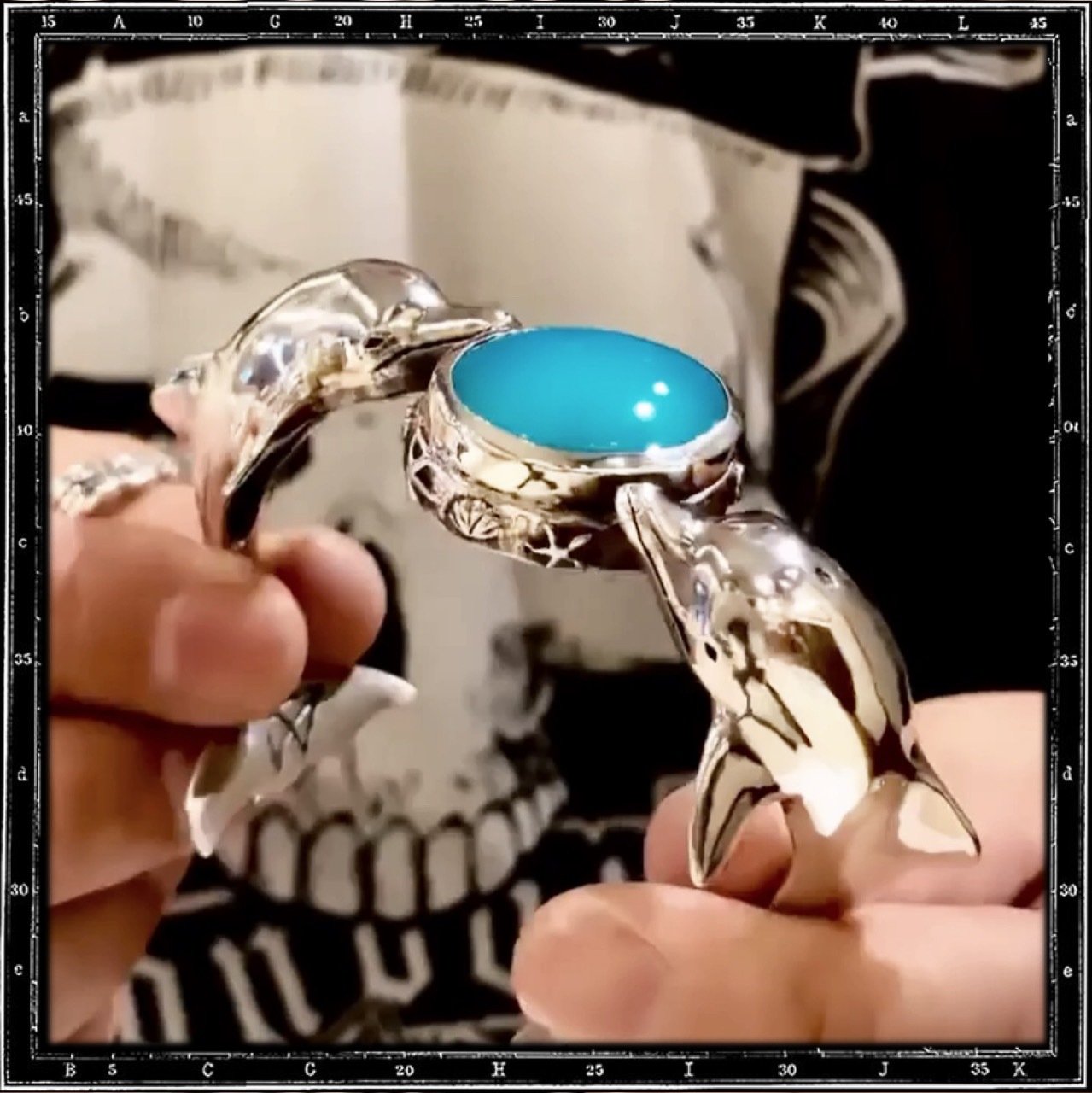 DOLPHIN STONE BRACELET