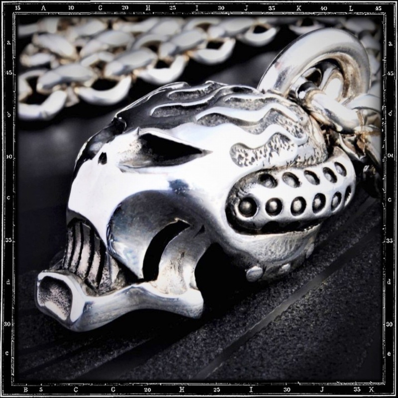 HOT ROD SKULL PENDANT