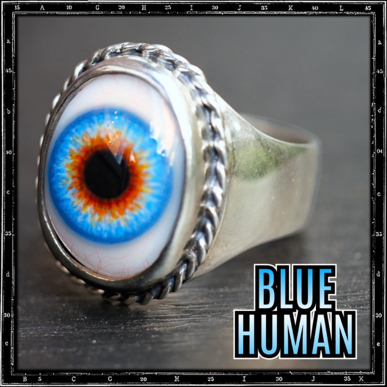 PLAIN WIRED EYE RING - VERTICAL
