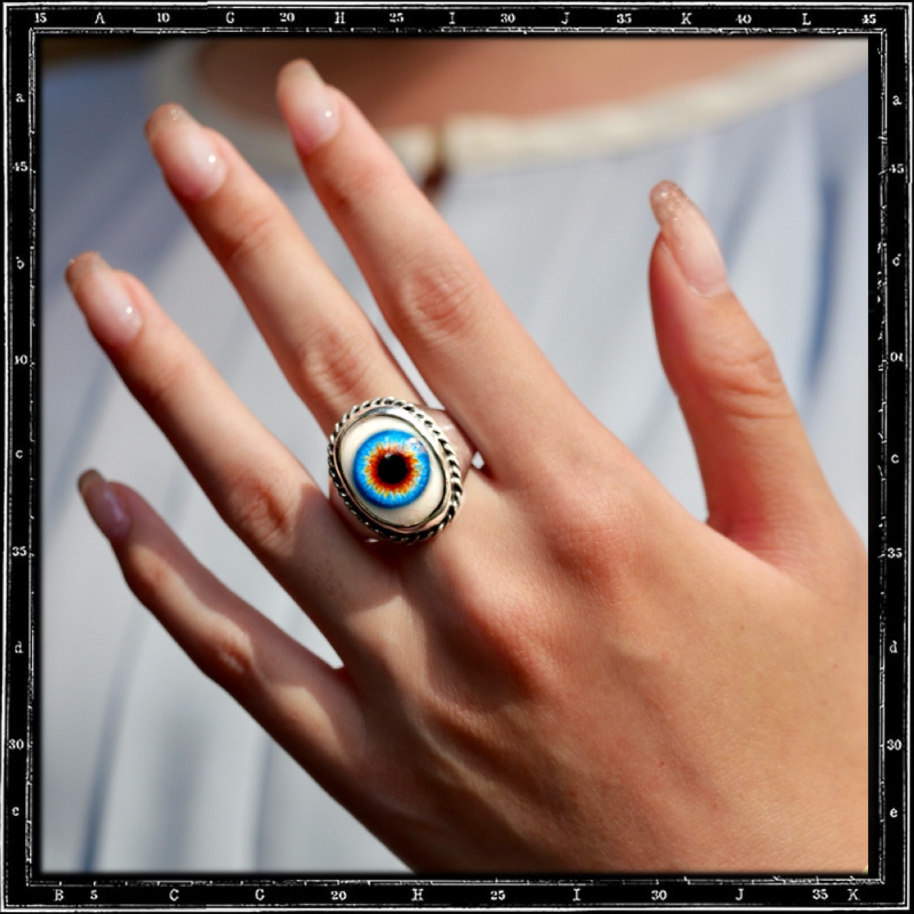PLAIN WIRED EYE RING - VERTICAL