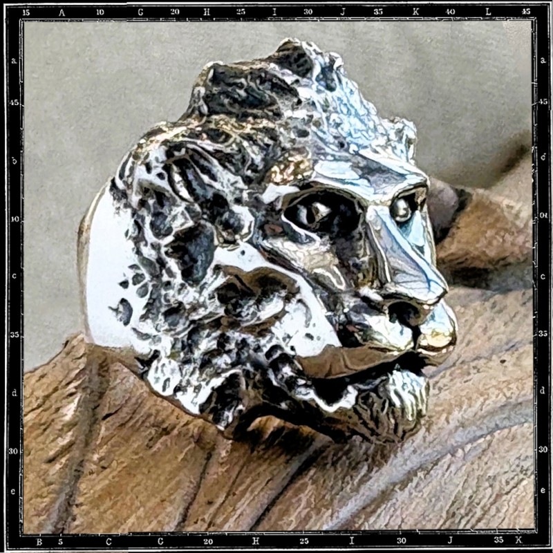 LION HEAD RING - SMALL/NEW