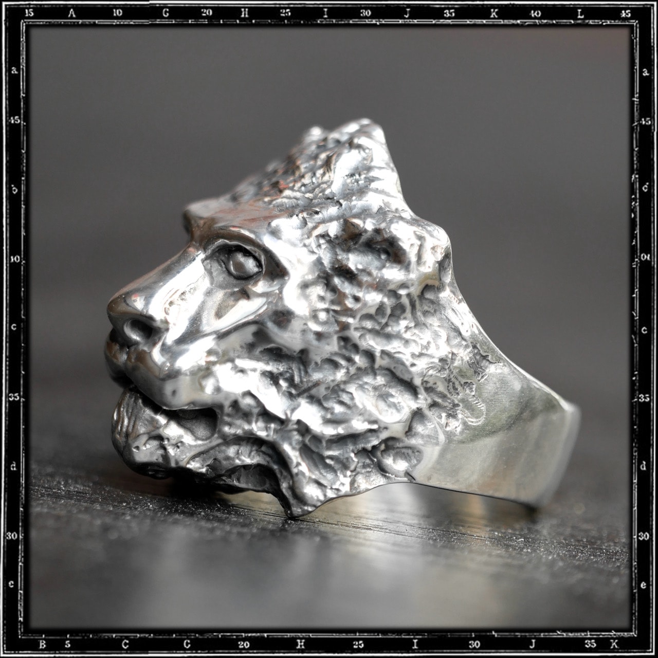 LION HEAD RING - SMALL/NEW