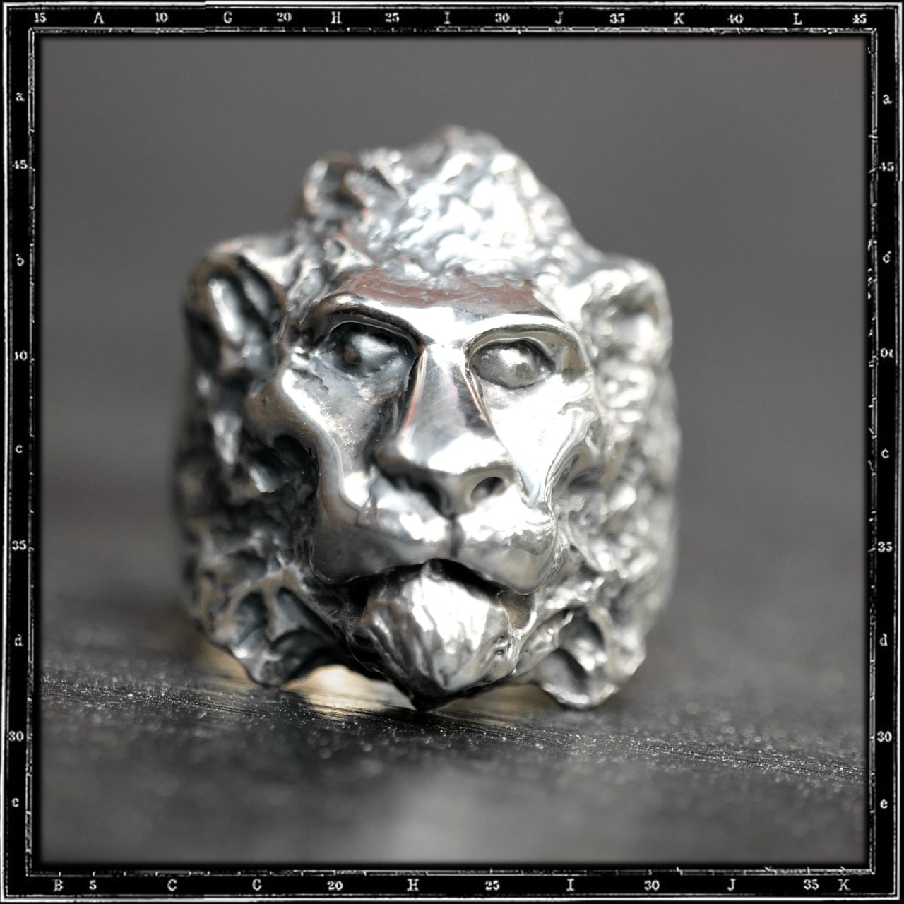 LION HEAD RING - SMALL/NEW