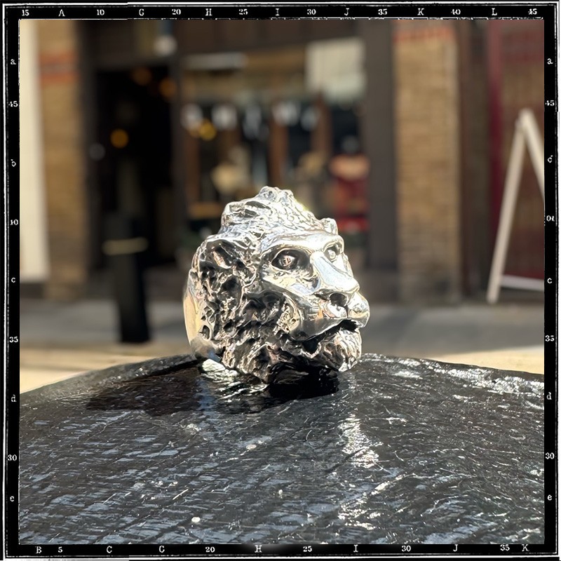 LION HEAD RING - SMALL/NEW