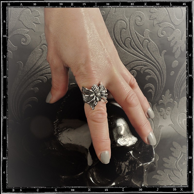 BORIS THE SPIDER RING