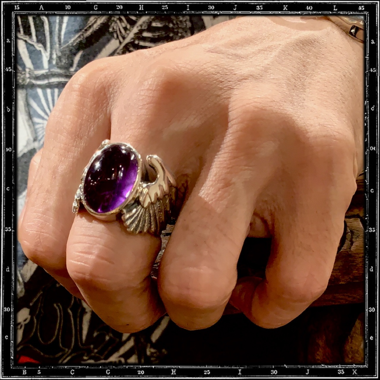 LARGE WINGS STONE RING