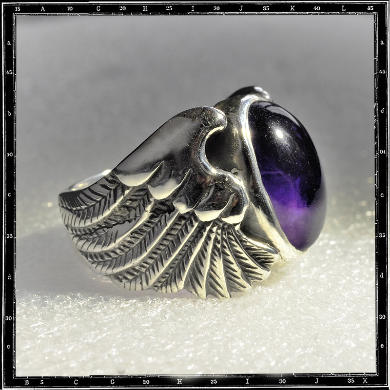 LARGE WINGS STONE RING