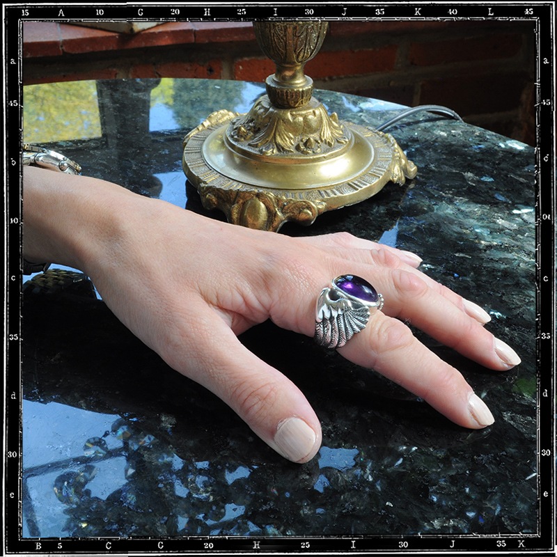 LARGE WINGS STONE RING