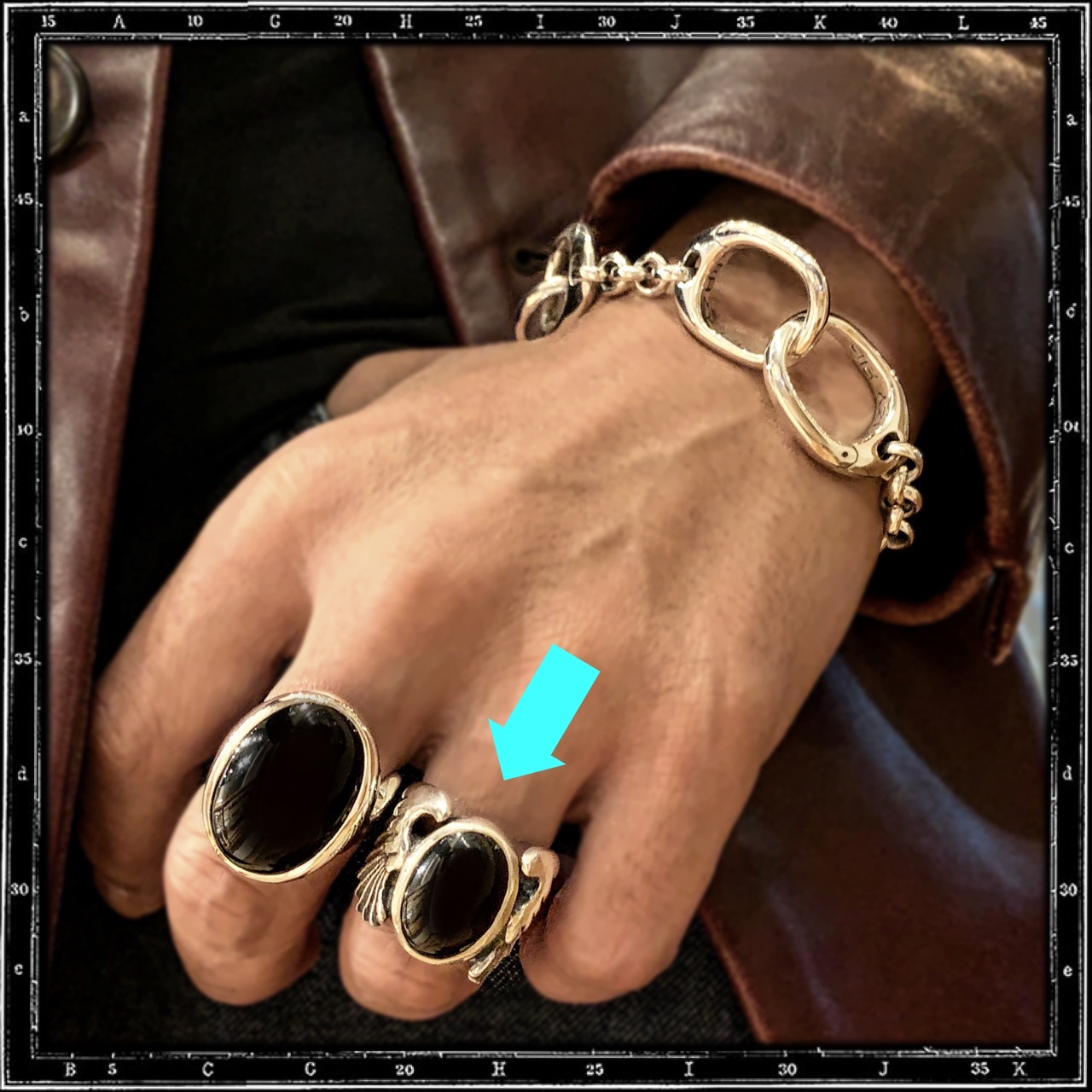 LARGE WINGS STONE RING