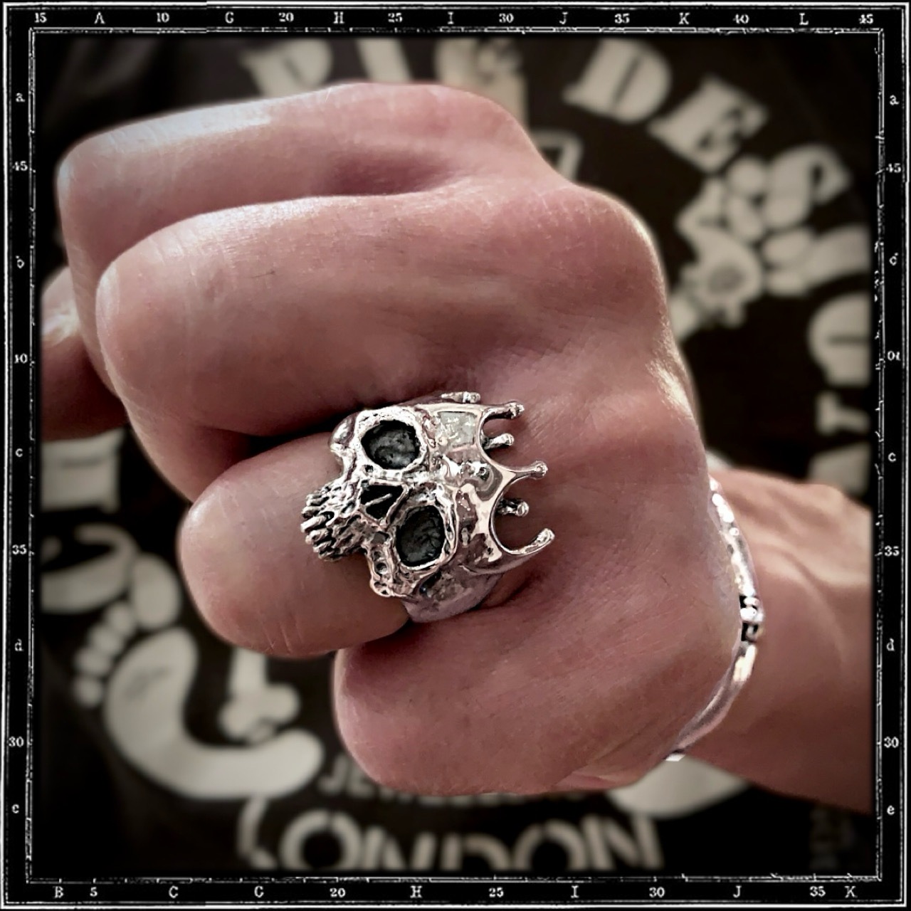 SURVIVAL SKULL RING