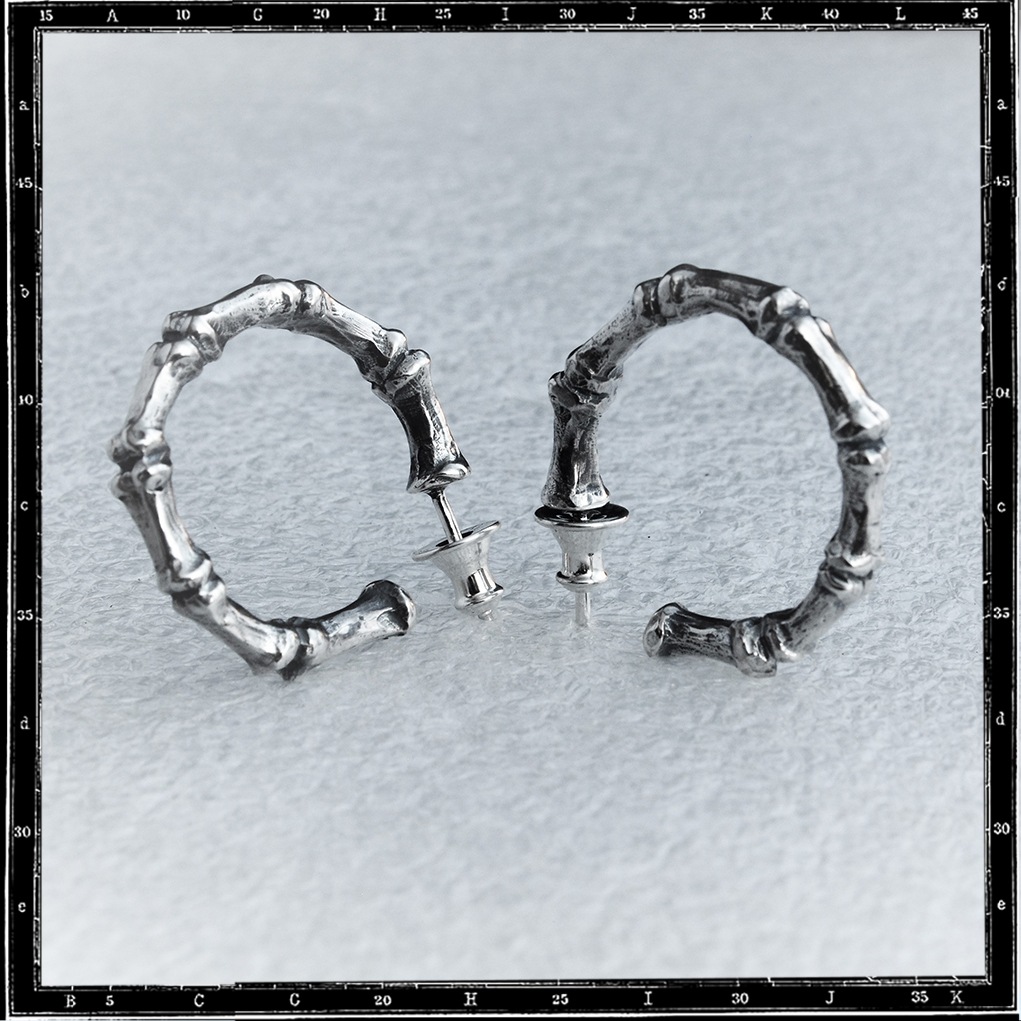 BONES HOOP EARRING