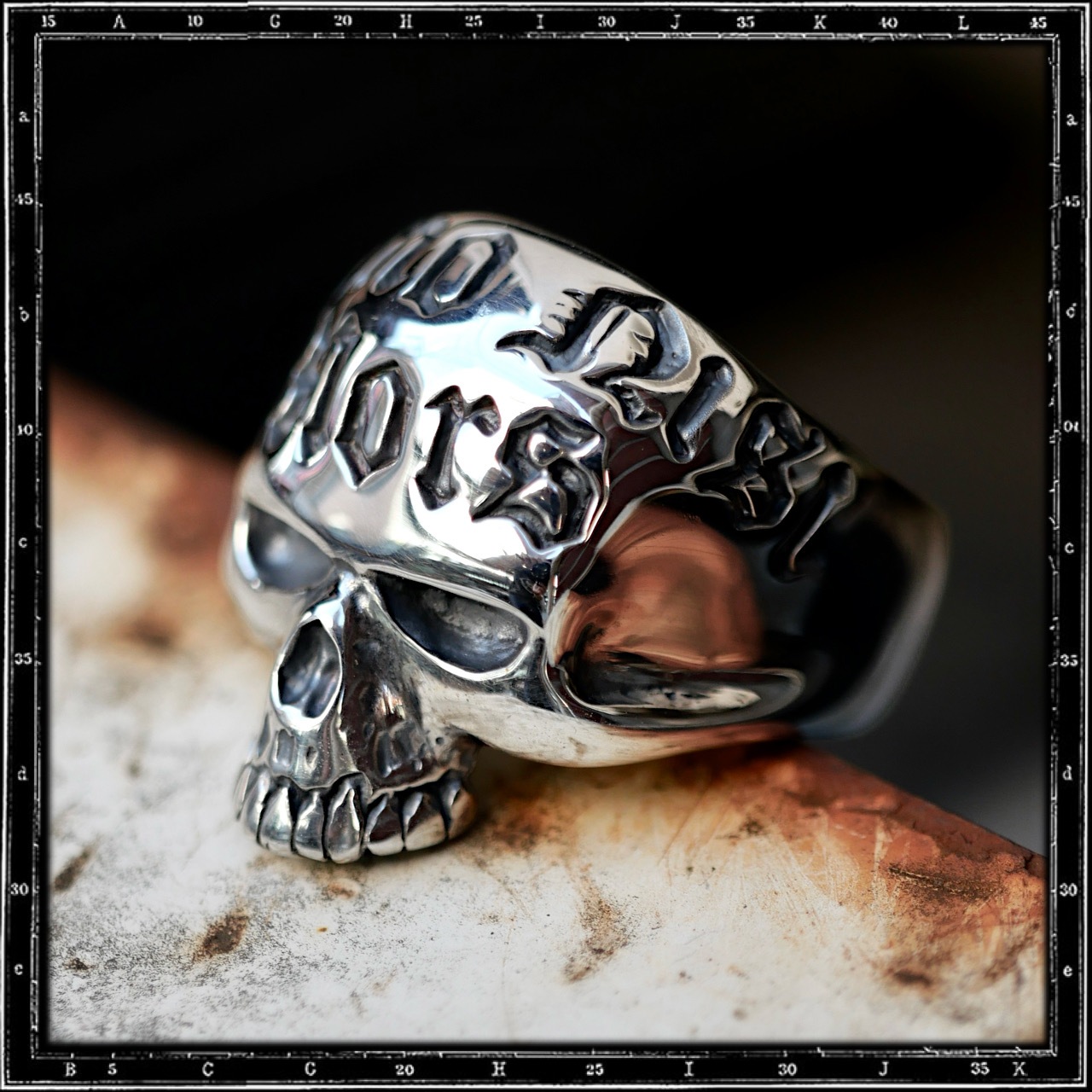 NEMO NISI MORS SKULL RING
