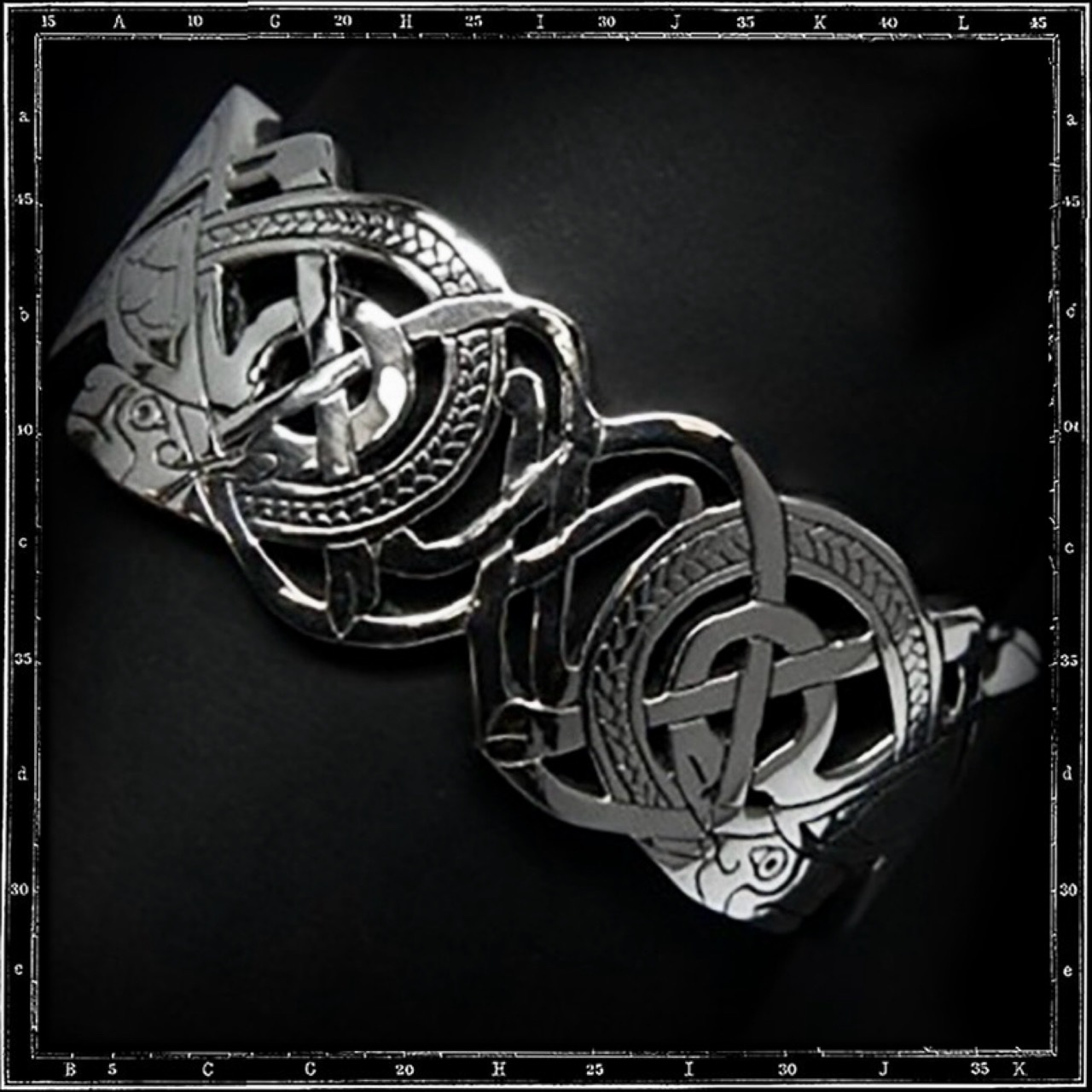 LARGE CELTIC DOGS BRACELET