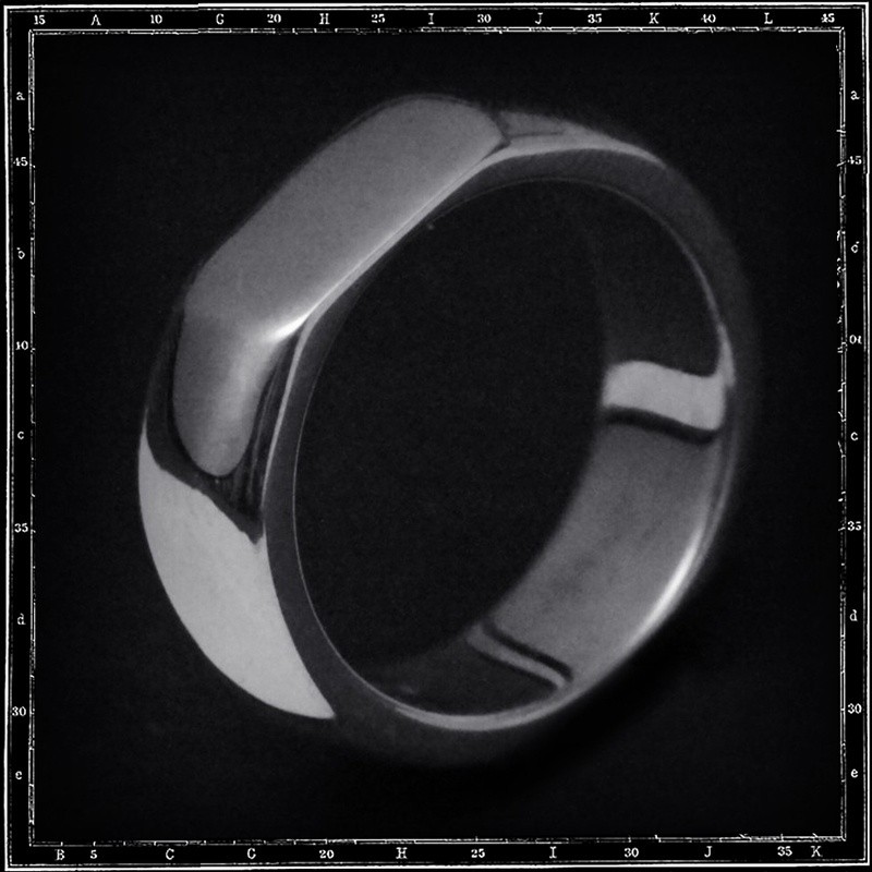FLAT SIDED PLAIN BAND RING - LARGE #208 / JP26 ONLY