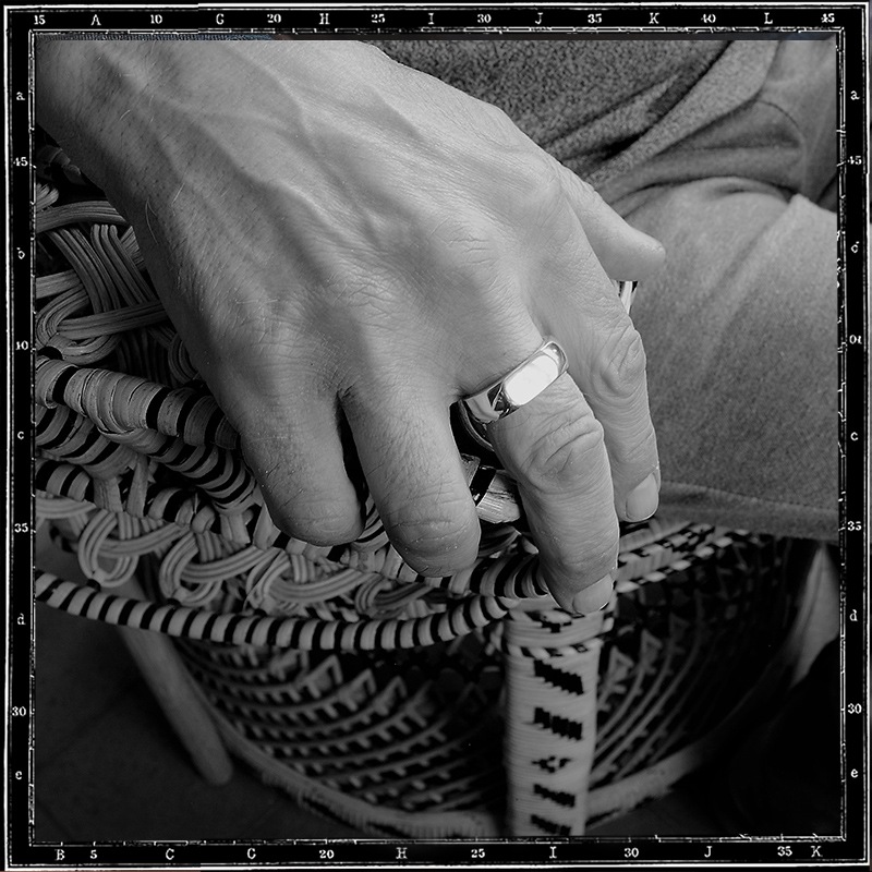 FLAT SIDED PLAIN BAND RING - LARGE #208 / JP26 ONLY
