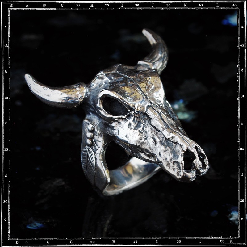 COW SKULL RING - LARGE