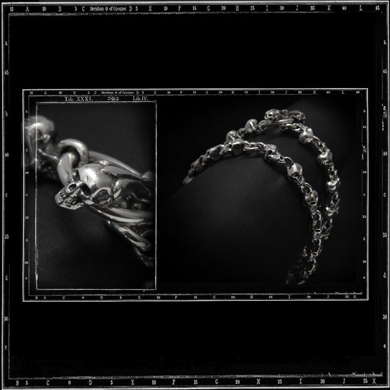 ROSARY SKULL NECKLACE WITH SKULLS T-BAR