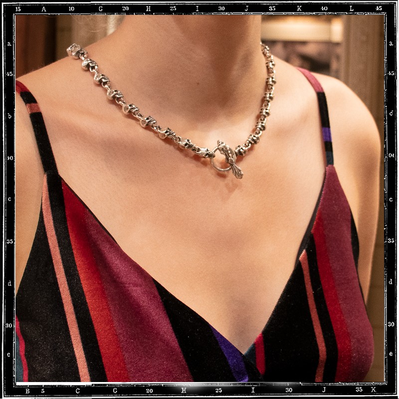 MEDIUM SKULL LINK NECKLACE WITH SKULLS T-BAR