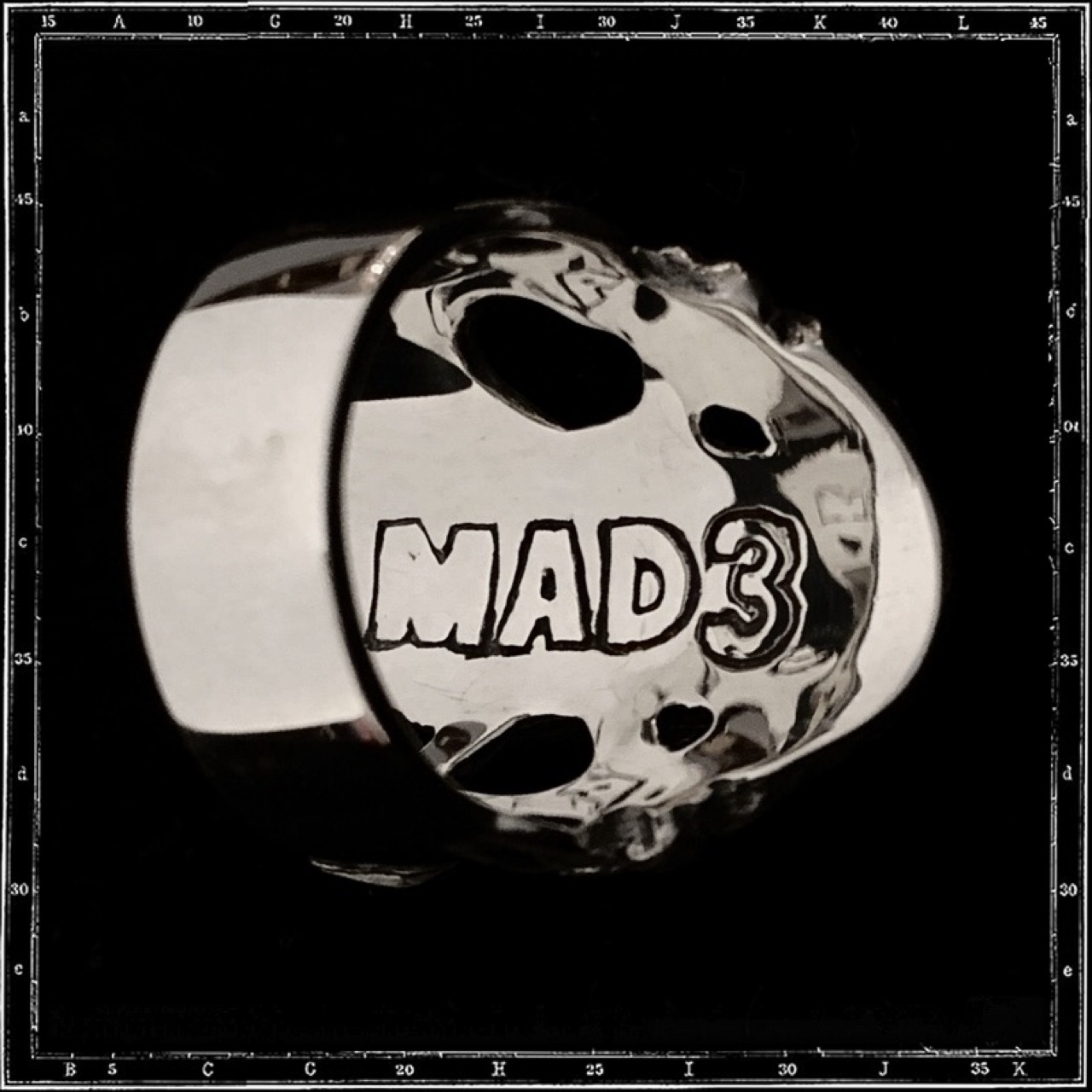 MAD3 ROCK ‘N’ ROLL KINGDOM RING