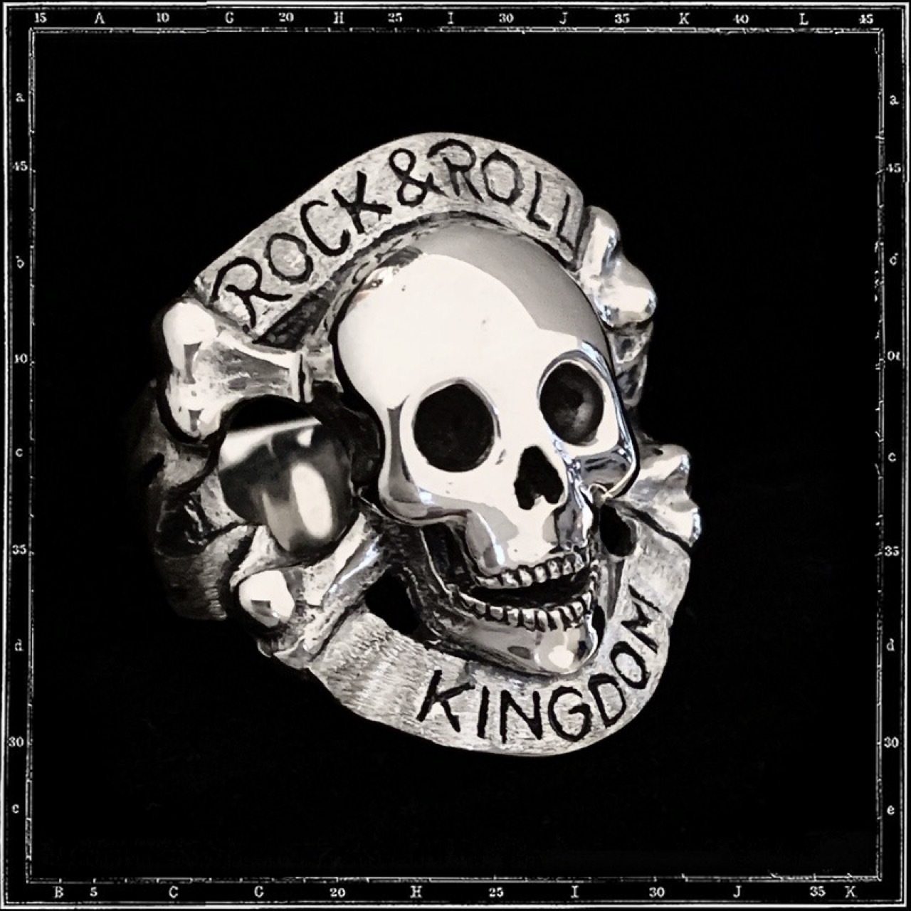 MAD3 ROCK ‘N’ ROLL KINGDOM RING