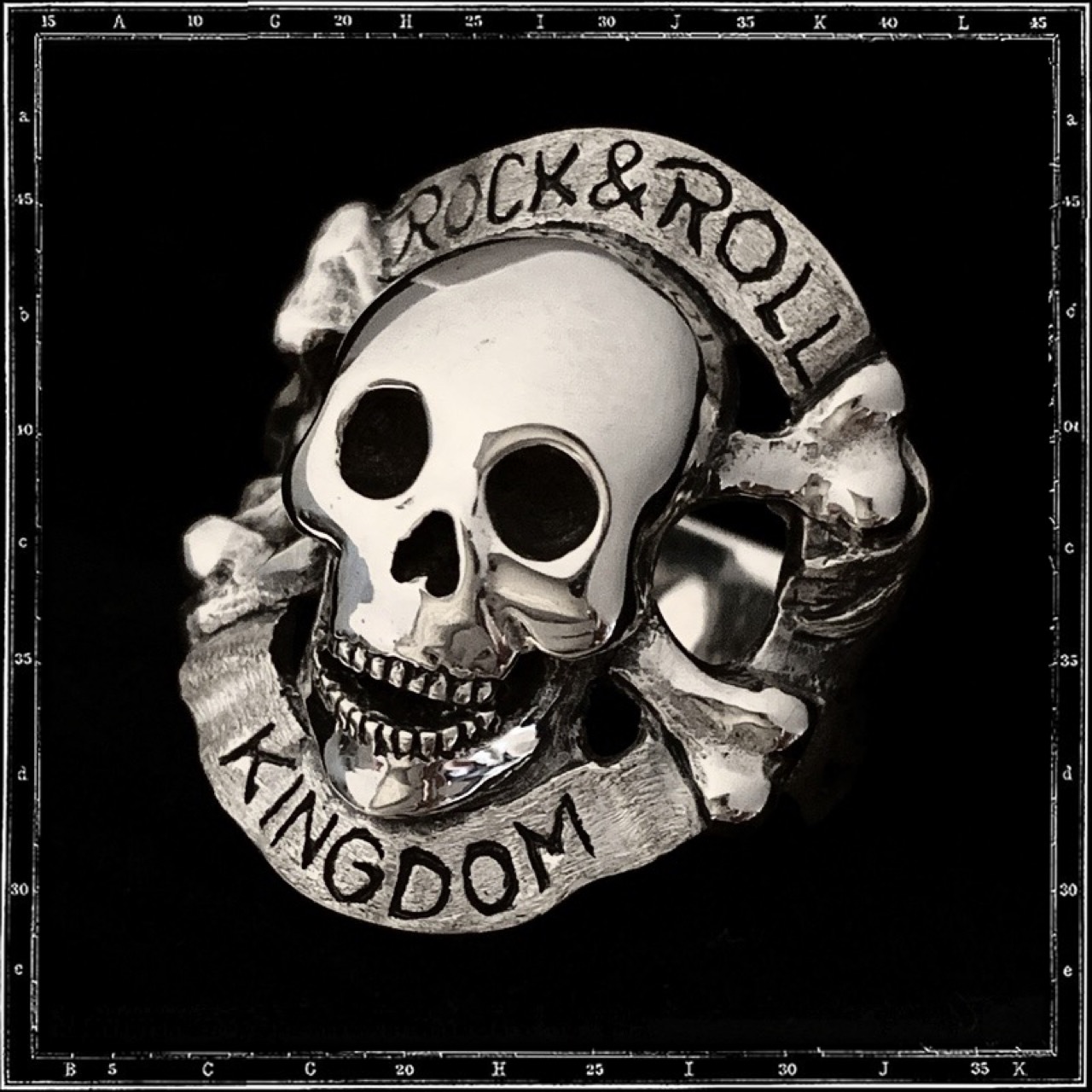 MAD3 ROCK ‘N’ ROLL KINGDOM RING