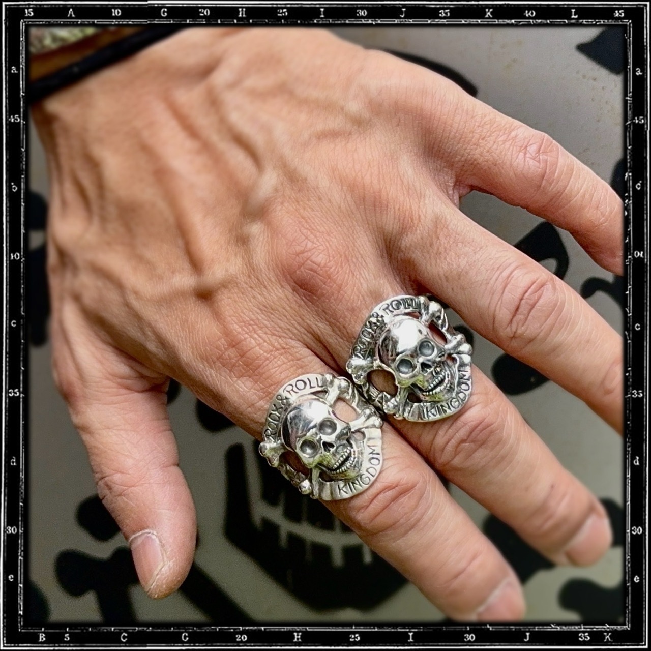 MAD3 ROCK ‘N’ ROLL KINGDOM RING