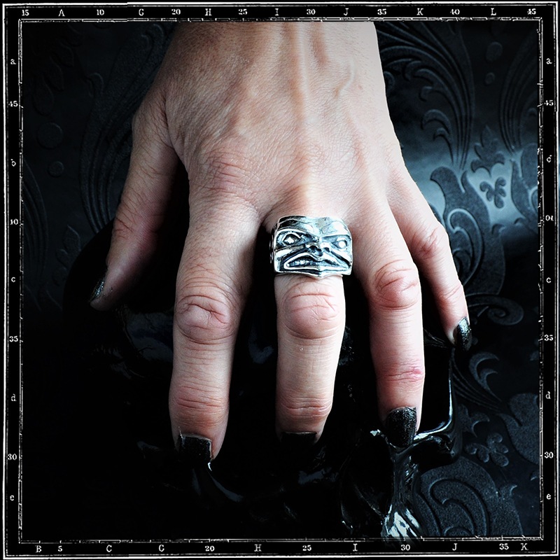 TOTEM FACE RING - HUMAN