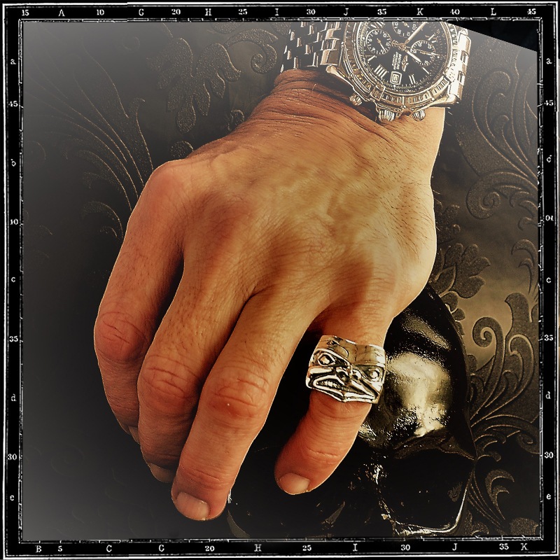 TOTEM FACE RING - HUMAN