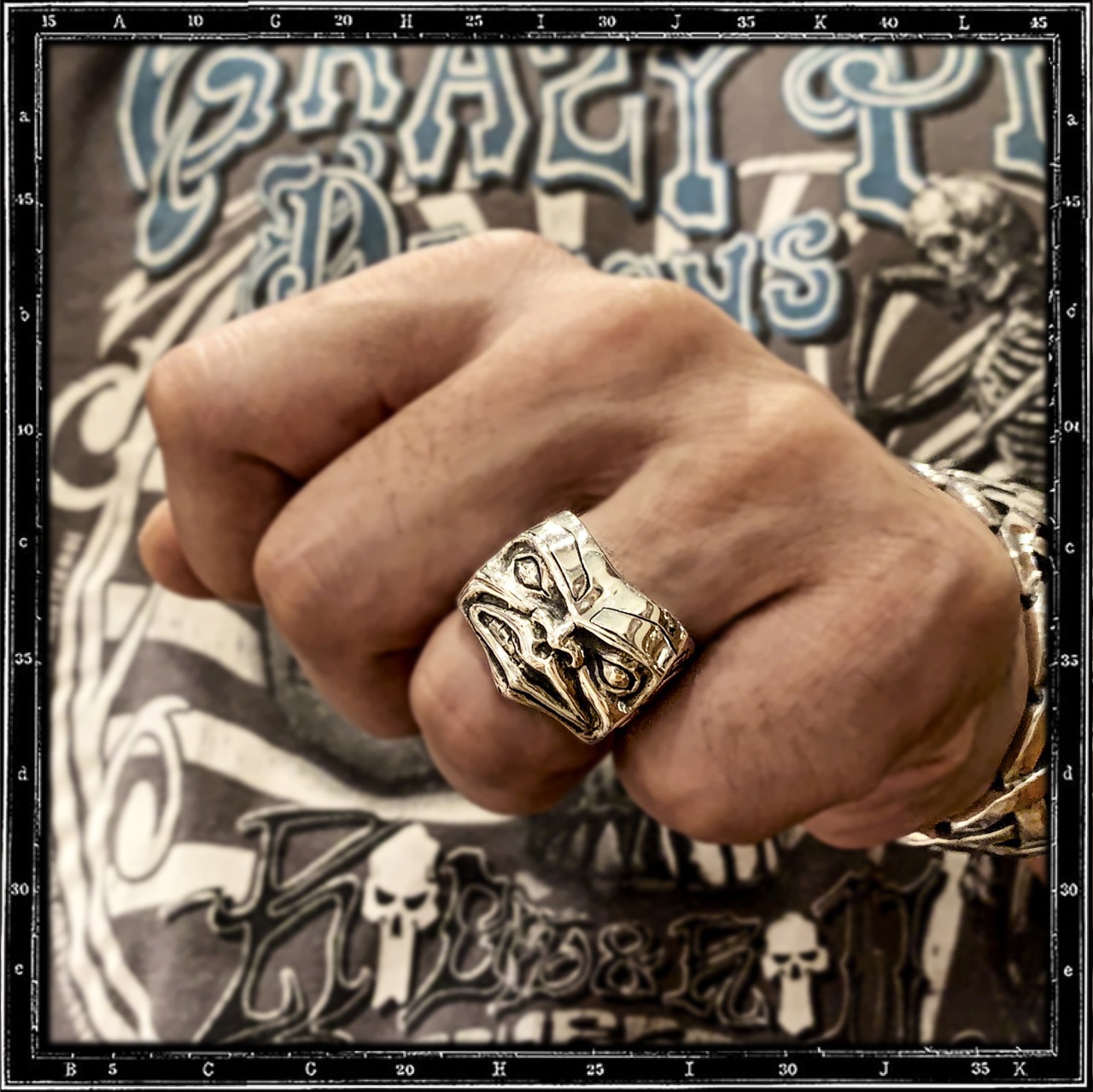 TOTEM FACE RING - HUMAN