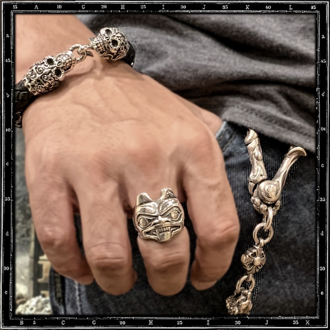 TOTEM FACE RING - BEAVER