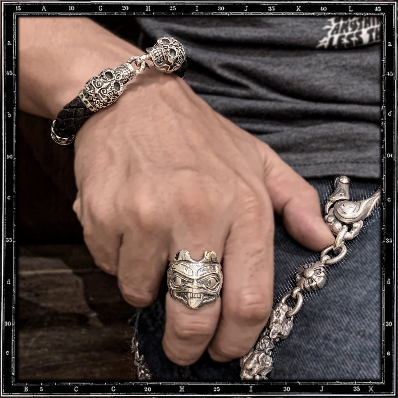 TOTEM FACE RING - BEAVER