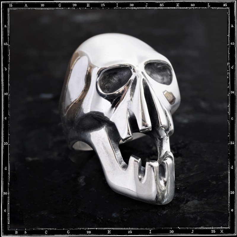 MAX SKULL RING