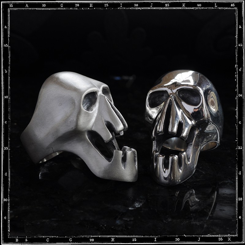 MAX SKULL RING